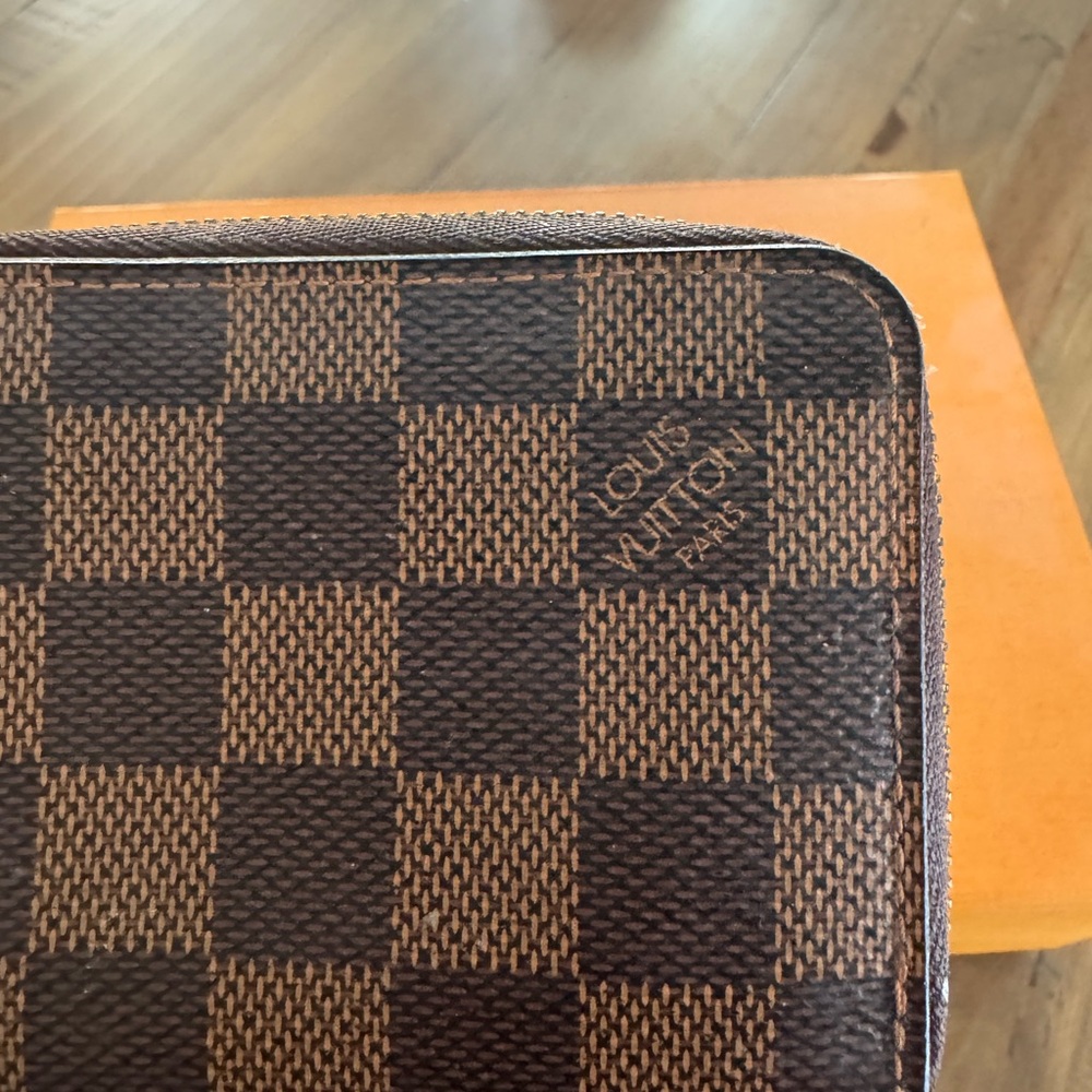 Louis Vuitton Zippy Coin Purse